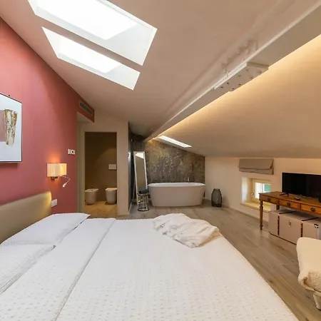 Borgo Cantagallo Casa Ofelia Holiday home Tremosine